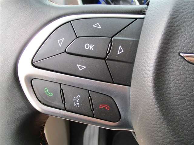 2017 Chrysler Pacifica Touring-L 4dr Mini-Van